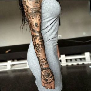 tatuagem de lobo para mulher